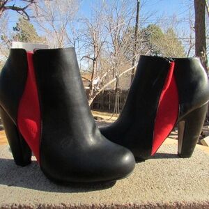 Pas de Rouge Heeled Booties 2 Tone color blocking black leather & red panels